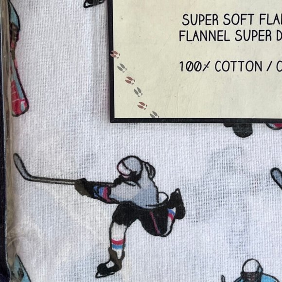 Maxi Moose Hockey Players FLANNEL Sheet Set - TWIN SIZE Set - Picture 3 of 3